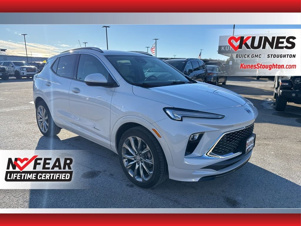 Used 2024 Buick Encore GX Avenir w/ Avenir Convenience Package image 4