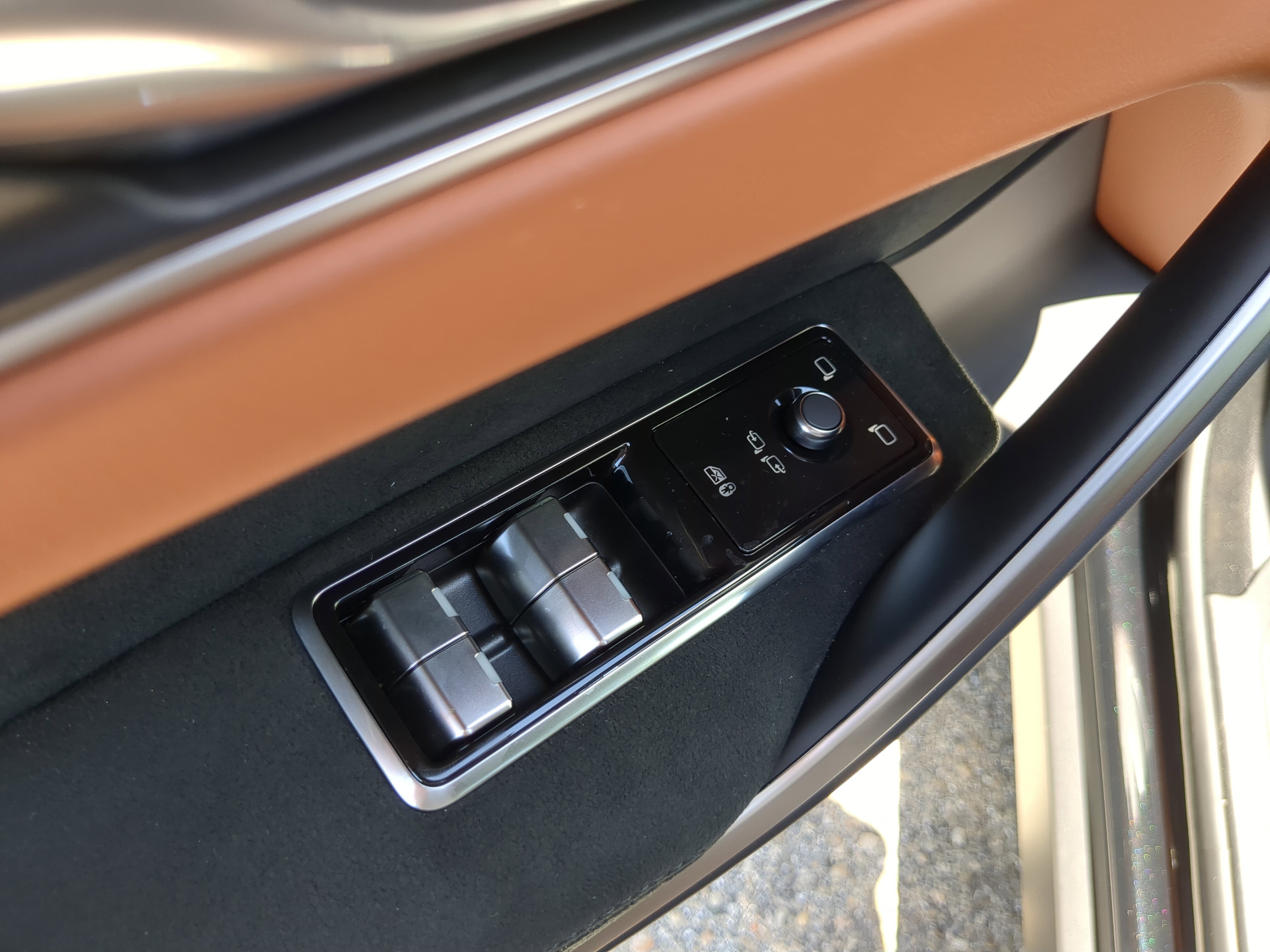 New 2026 Jaguar F-PACE SVR 575 Edition image 16