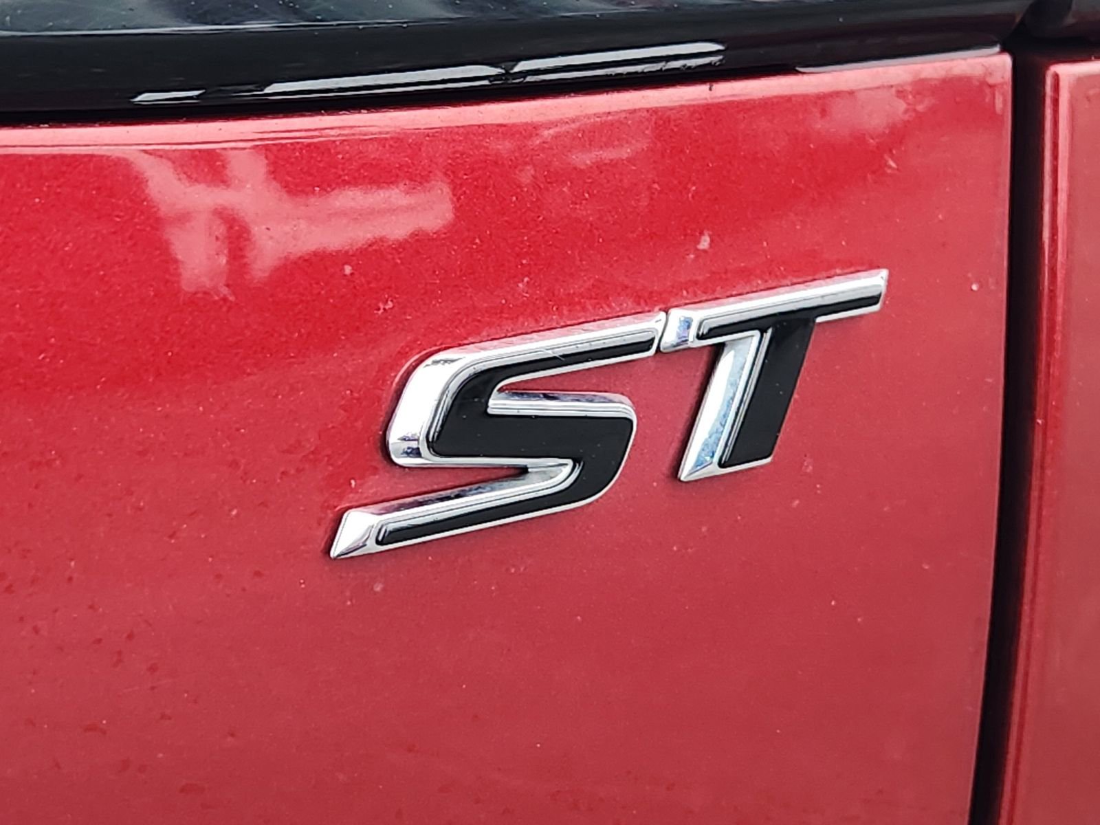 Used 2023 Buick Envision Essence w/ Sport Touring Package image 13