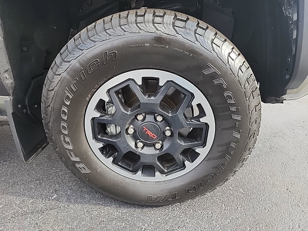 Used 2025 Toyota Tacoma TRD Off-Road image 12