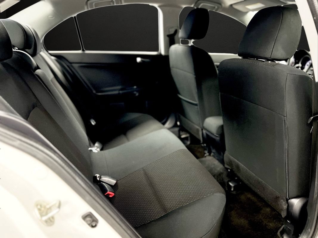 Used 2017 Mitsubishi Lancer ES FWD image 23
