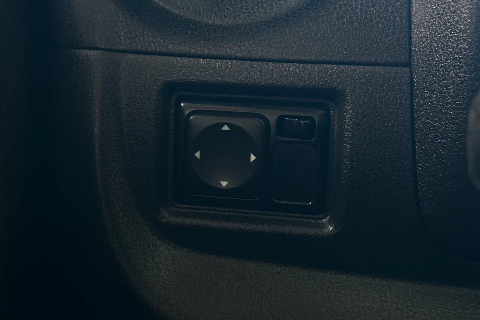 Used 2016 Nissan Versa Note SV FWD image 31