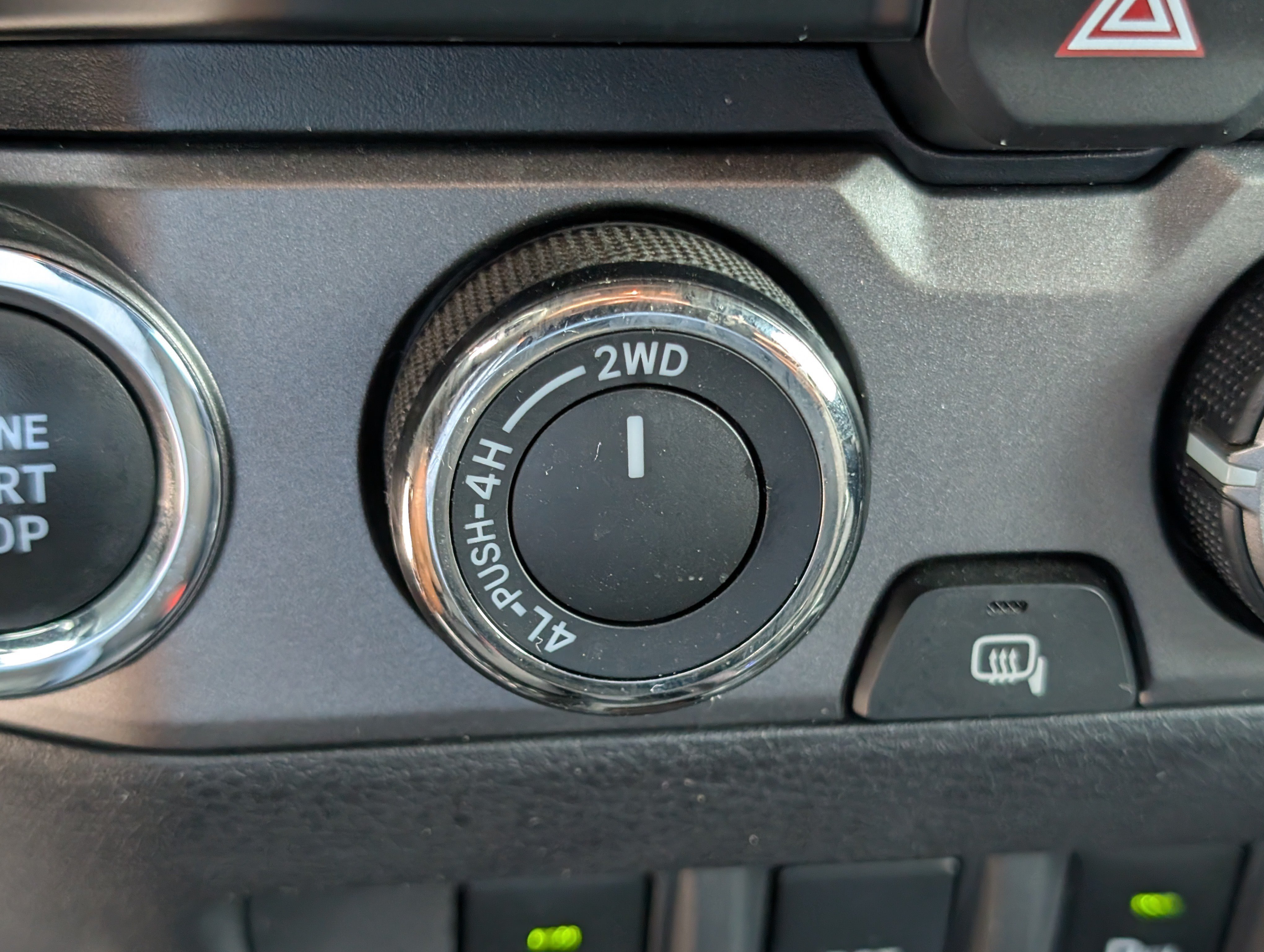 Used 2019 Toyota Tacoma TRD Sport w/ Technology Package AWD/4WD image 26