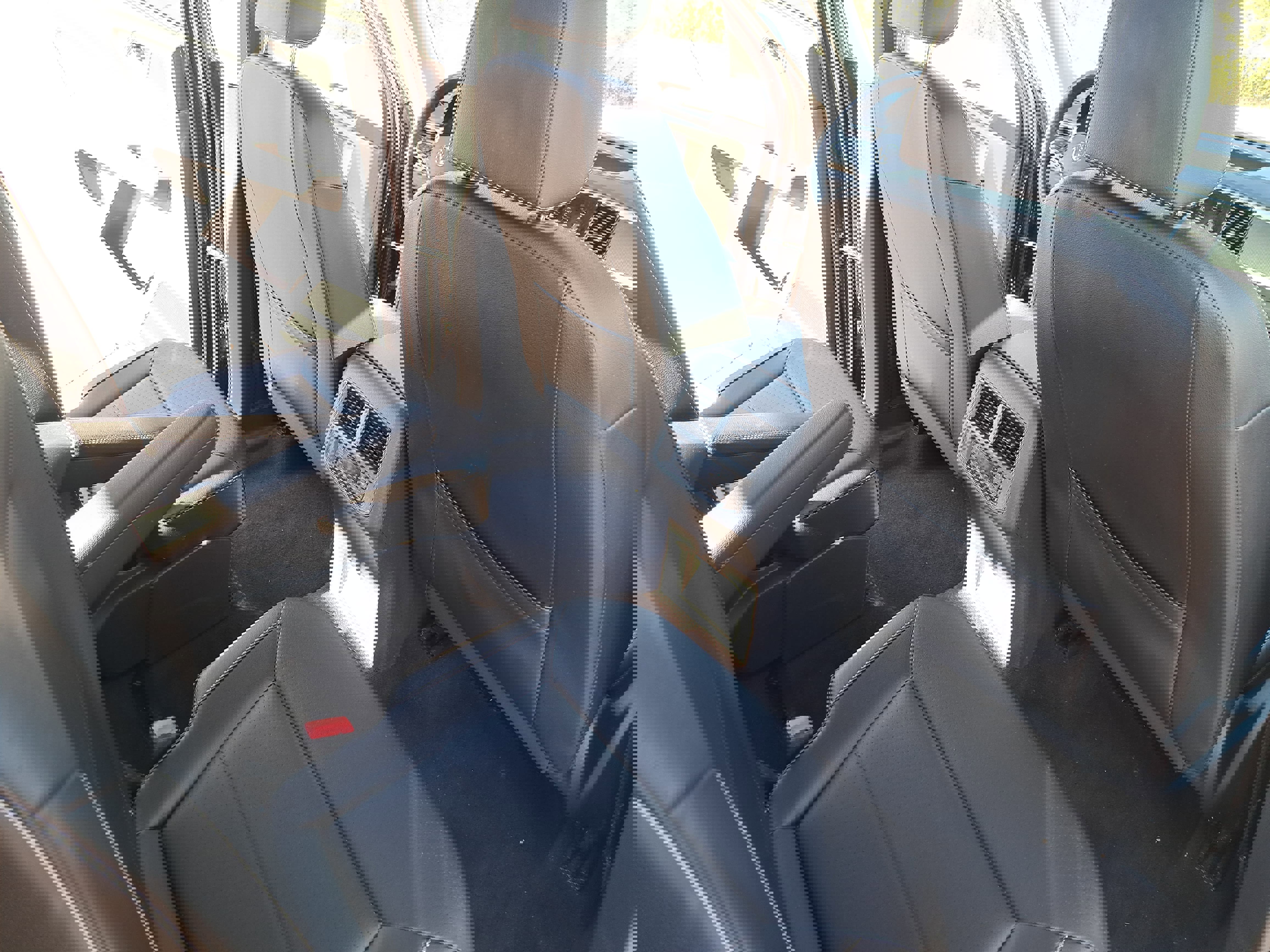 Used 2022 Volkswagen Atlas SEL R-Line image 11