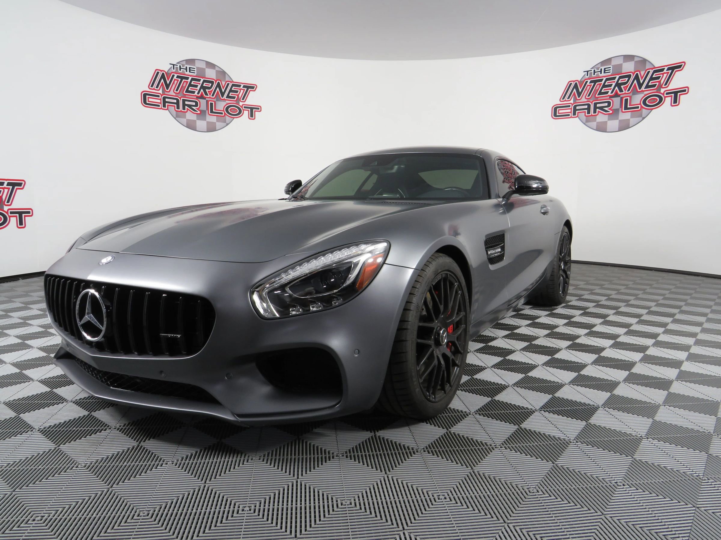 Used 2016 Mercedes-Benz AMG GT S image 3