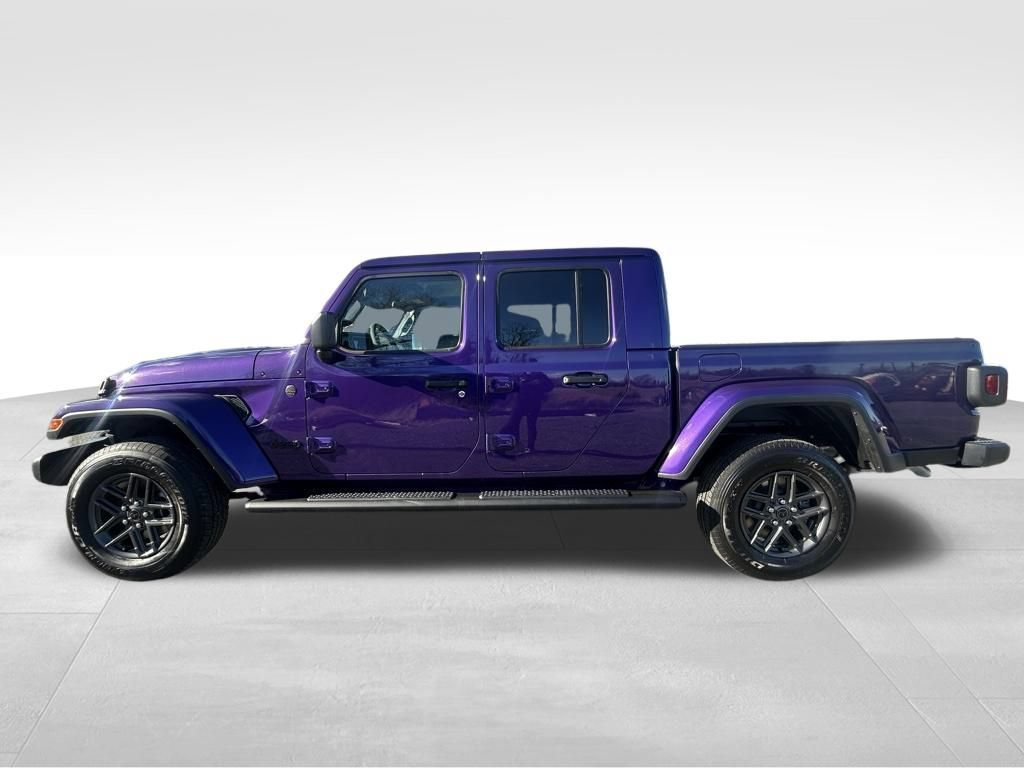 New 2026 Jeep Gladiator Sport AWD/4WD image 19