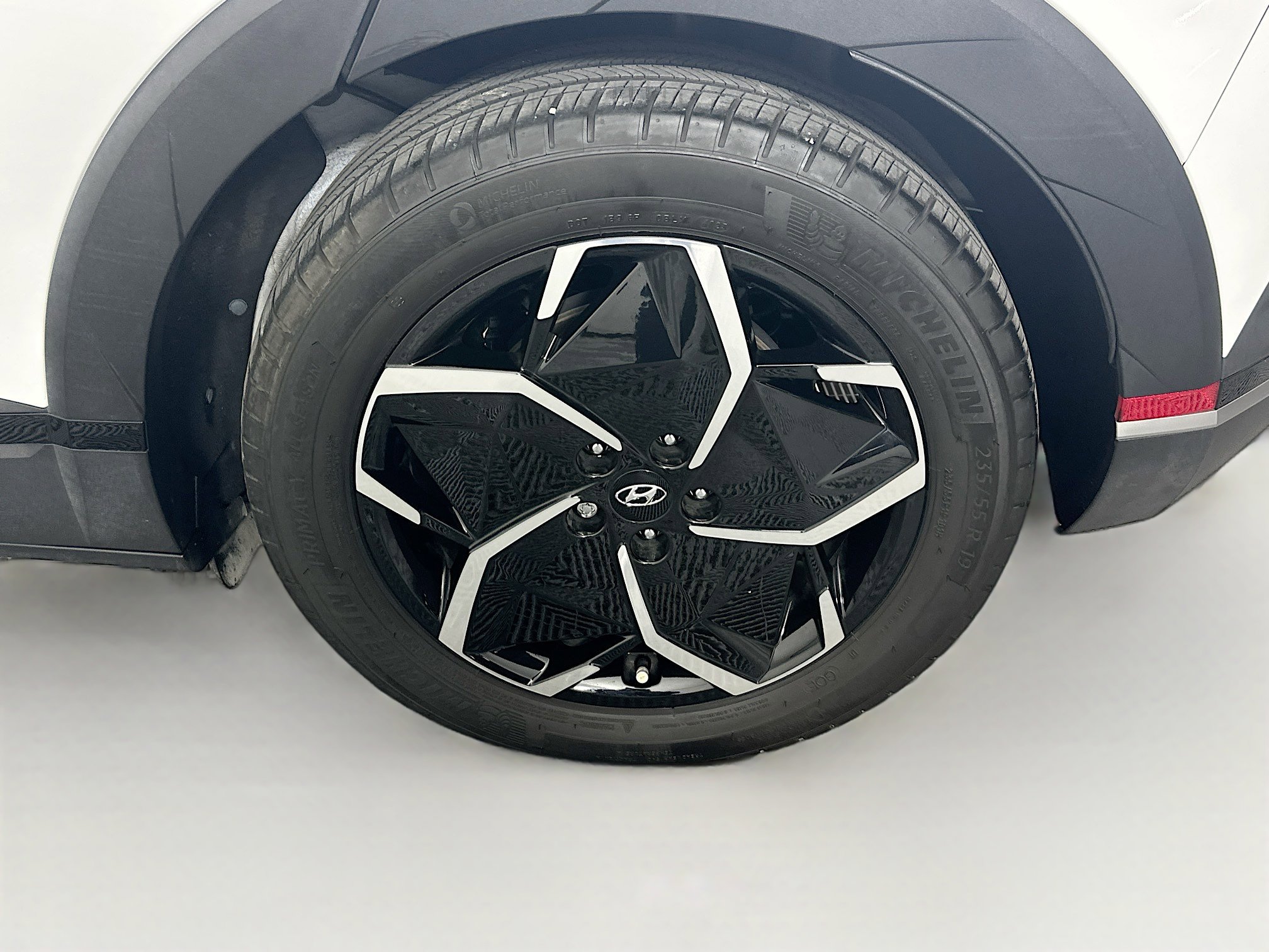 Used 2024 Hyundai Ioniq 5 SE image 11