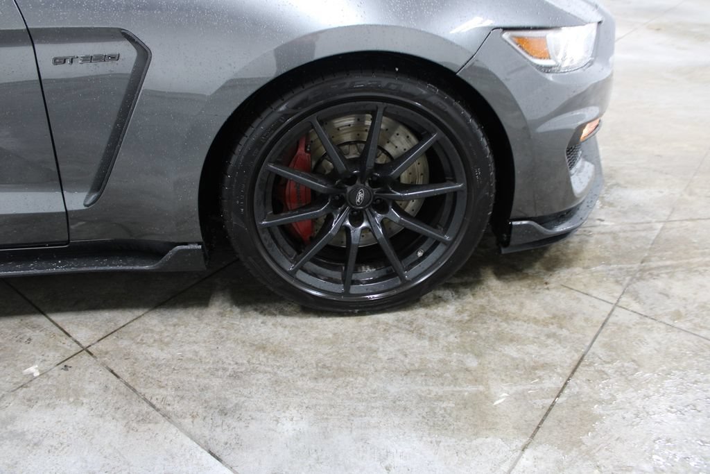 Used 2016 Ford Mustang Shelby GT350 w/ Technology Package RWD image 33