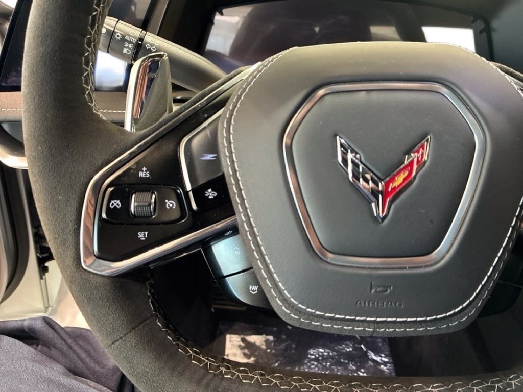 New 2027 Chevrolet Corvette Stingray Convertible w/ Z51 Performance Package RWD image 19