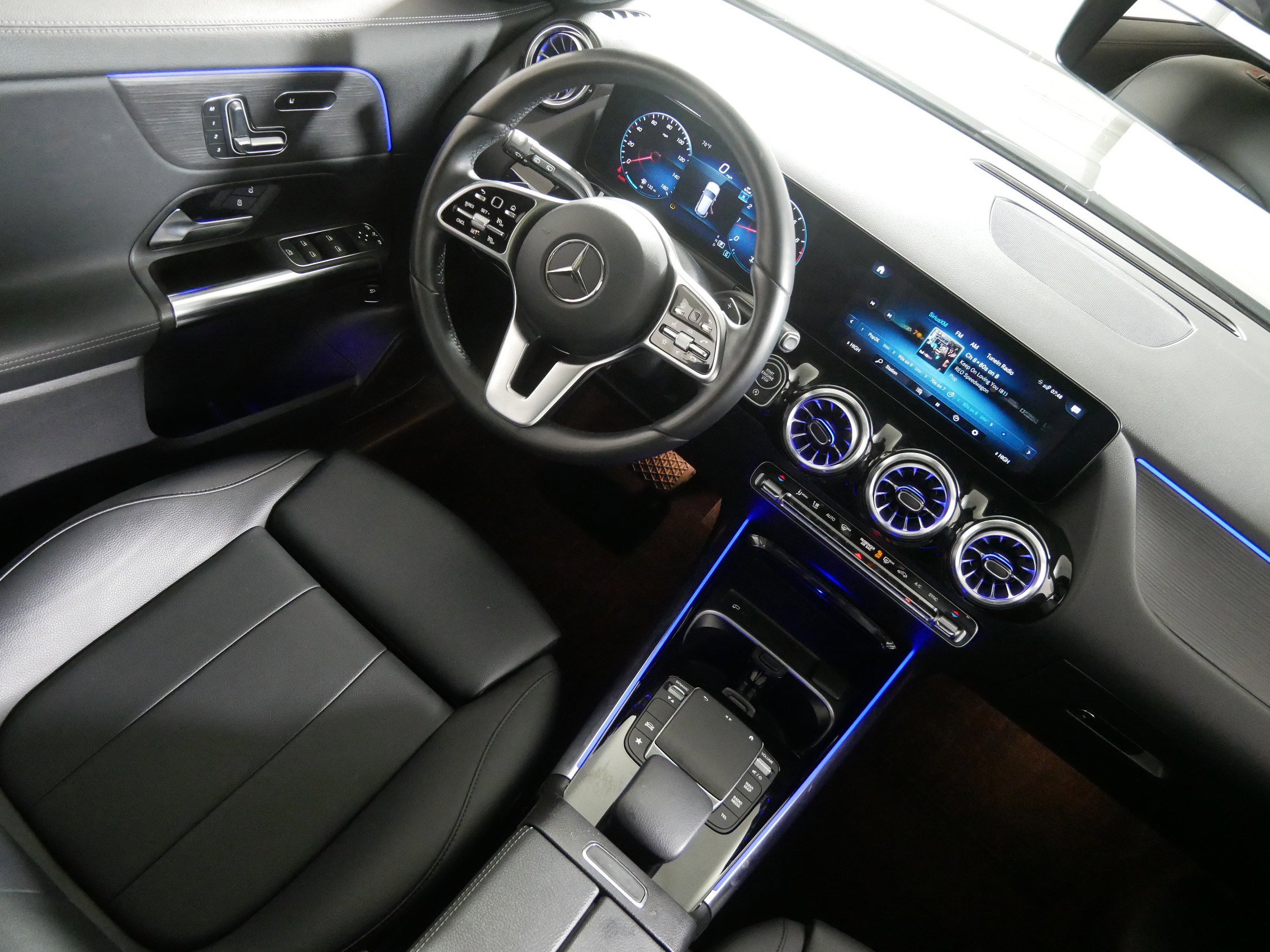 Used 2023 Mercedes-Benz GLA 250 4MATIC image 9