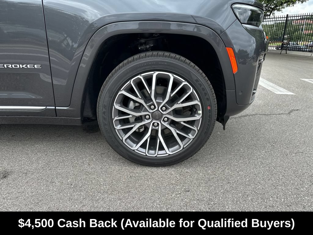 New 2026 Jeep Grand Cherokee L Summit w/ Advanced Protech Group IV AWD/4WD image 14