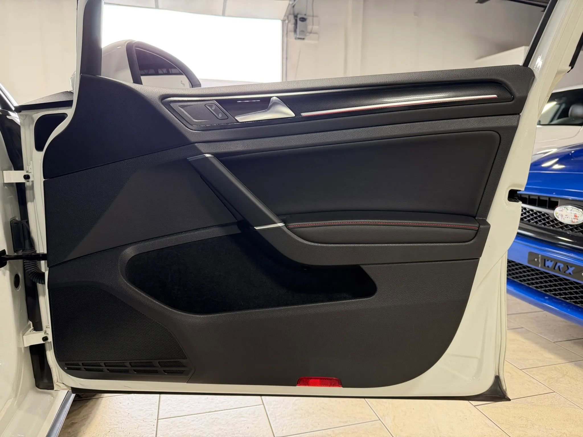 Used 2017 Volkswagen GTI Autobahn FWD image 32