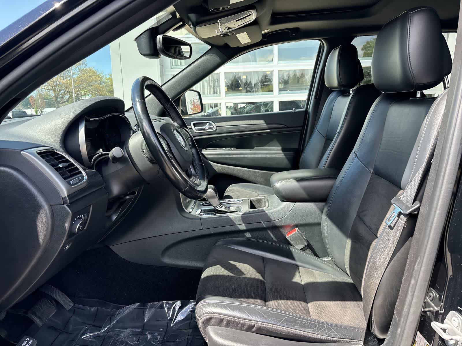 Certified 2020 Jeep Grand Cherokee Altitude AWD/4WD image 7