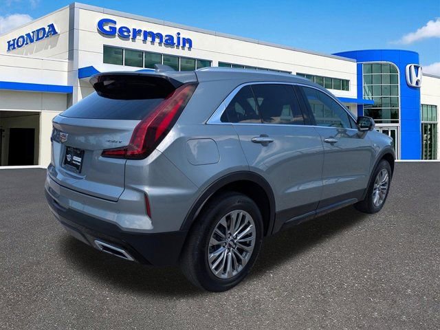 Used 2025 Cadillac XT4 Premium Luxury FWD image 5