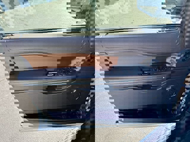 Used 2024 Ford Expedition King Ranch image 24