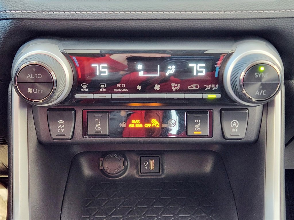 Used 2024 Toyota RAV4 XLE image 19