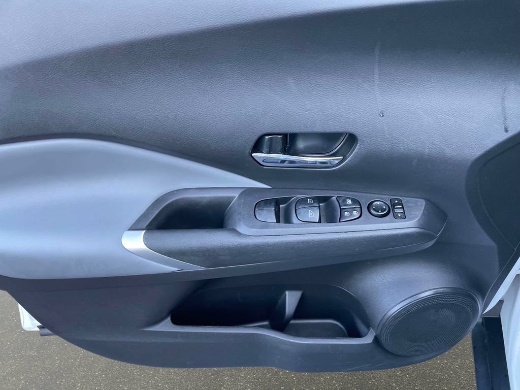 Used 2021 Nissan Kicks SR w/ SR Premium Package FWD image 18