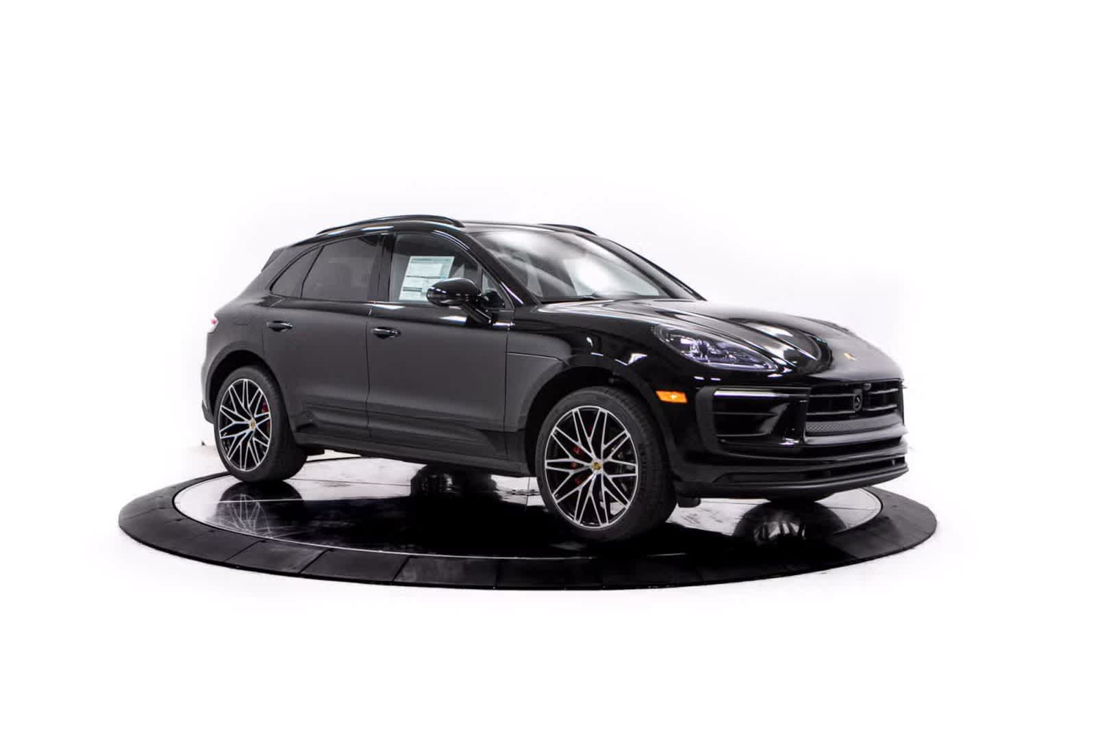 Certified 2026 Porsche Macan S AWD/4WD image 9