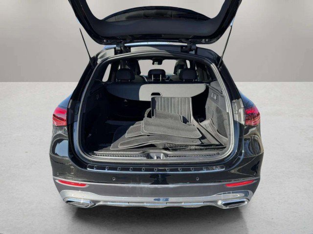 Certified 2025 Mercedes-Benz GLC 300 4MATIC image 32