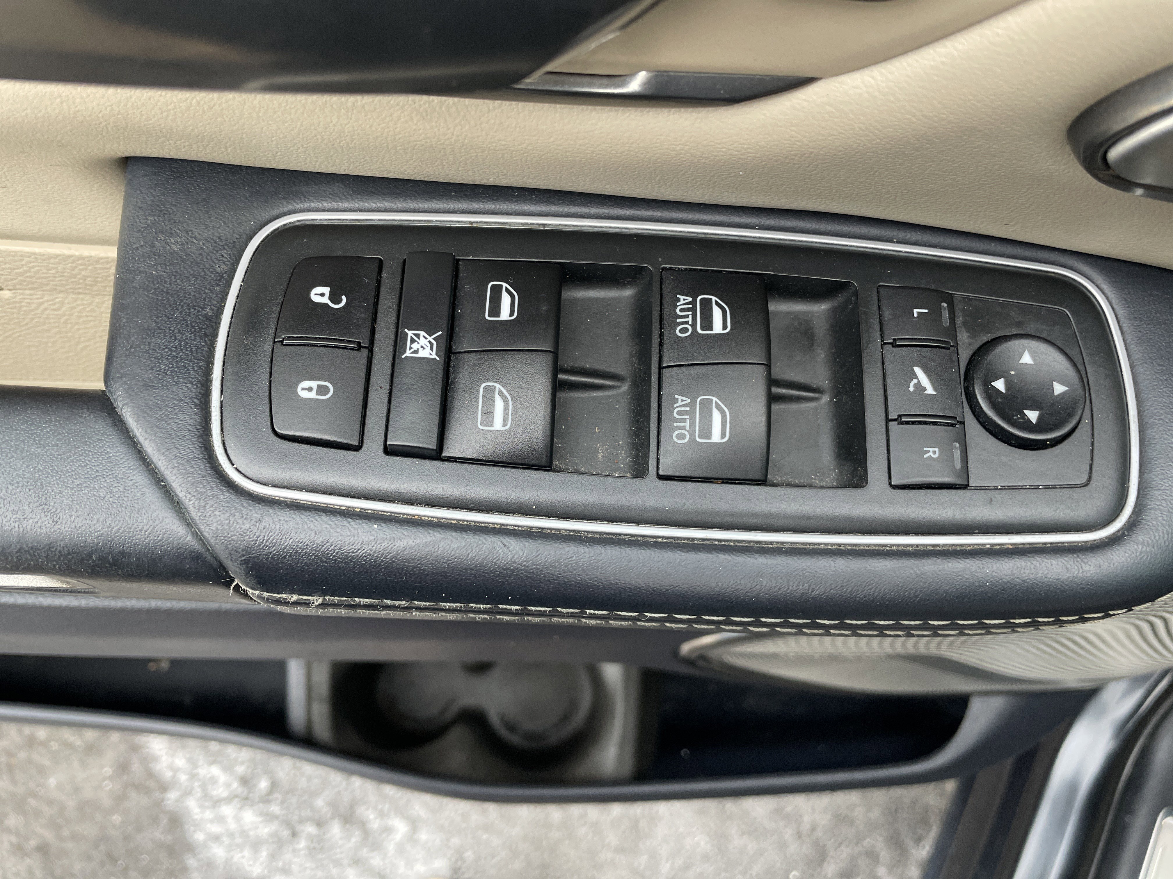 Used 2020 RAM 1500 Limited image 33