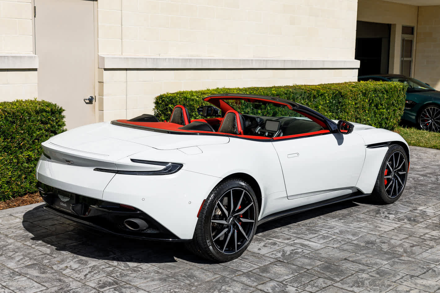 Used 2019 Aston Martin DB11 Volante image 25