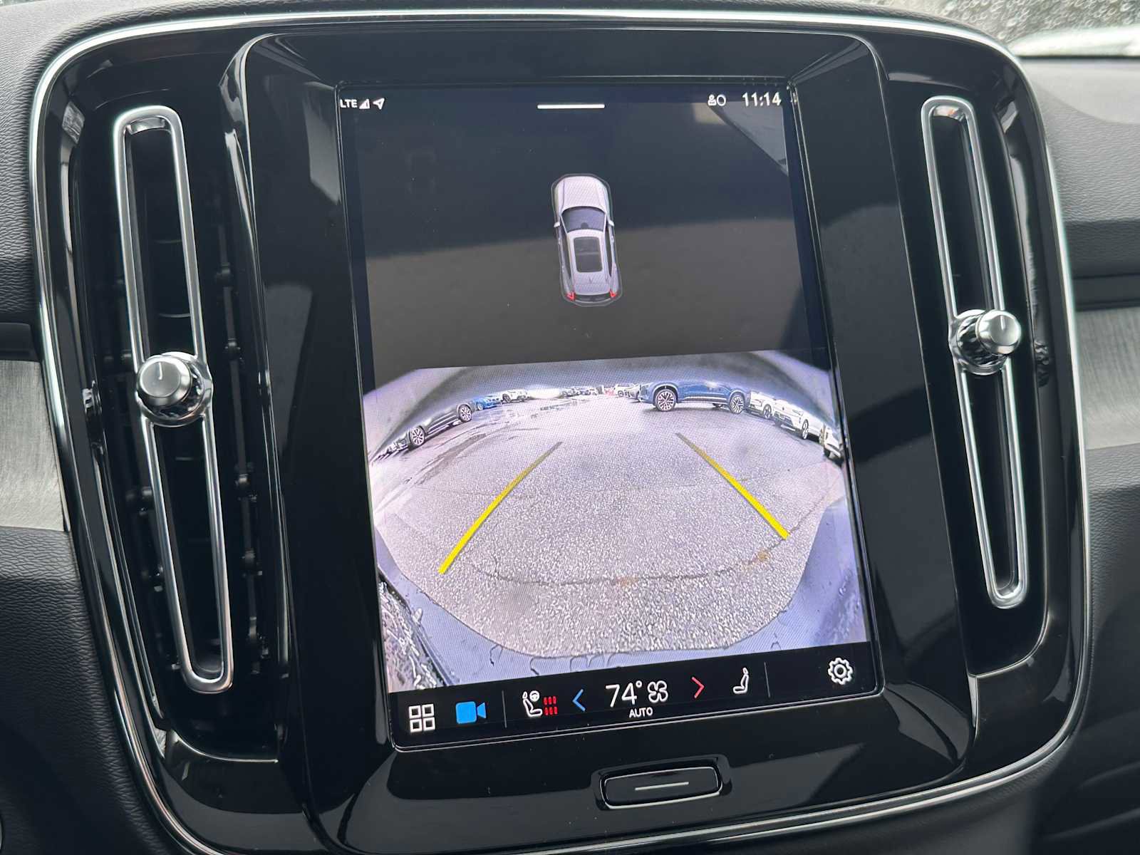 Used 2025 Volvo XC40 B5 Core w/ Protection Package Premier image 26