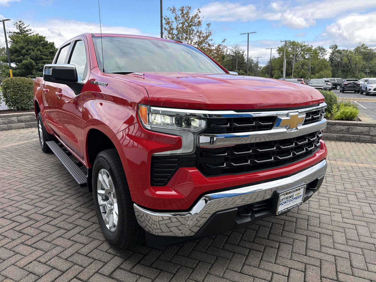 Certified 2025 Chevrolet Silverado 1500 LT w/ LPO, Liner Protection Package AWD/4WD image 7