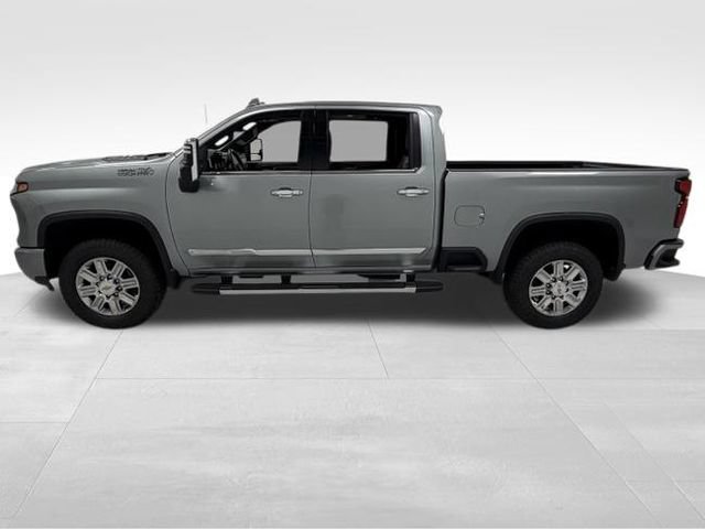 Certified 2026 Chevrolet Silverado 3500 High Country w/ High Country Premium Package AWD/4WD image 3