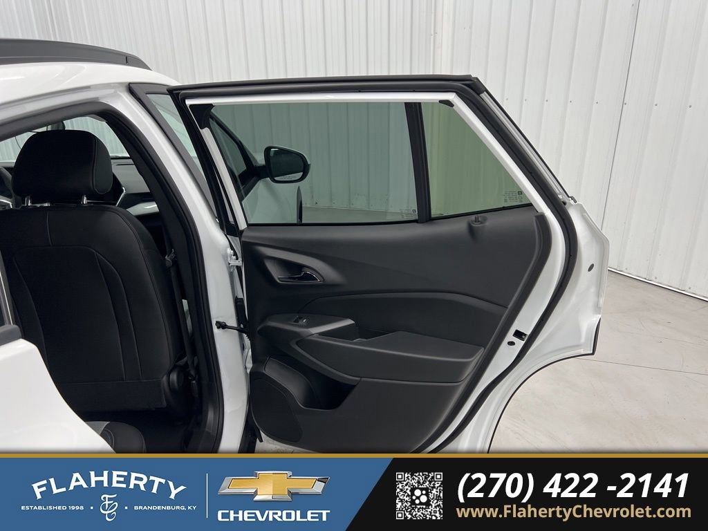 New 2026 Chevrolet Trax LT w/ LT Convenience Package image 12