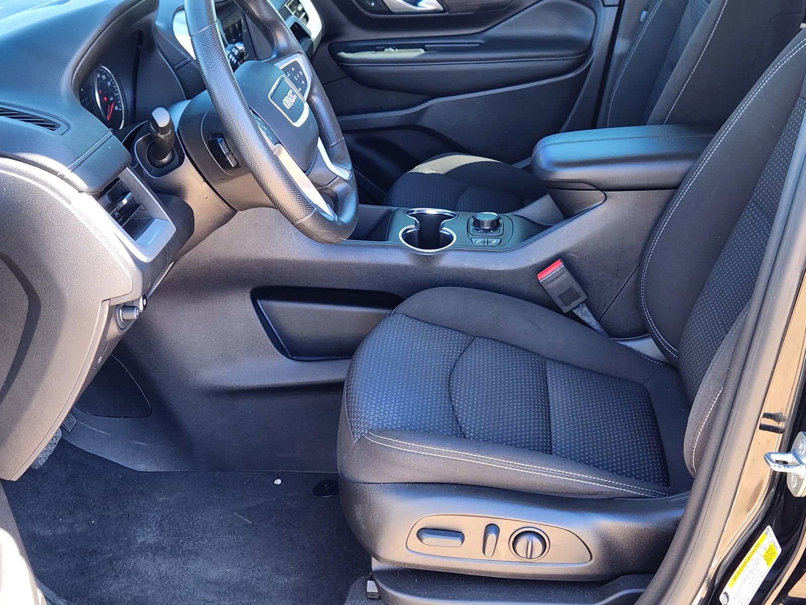 Used 2022 GMC Terrain SLE w/ Driver Convenience Package image 10