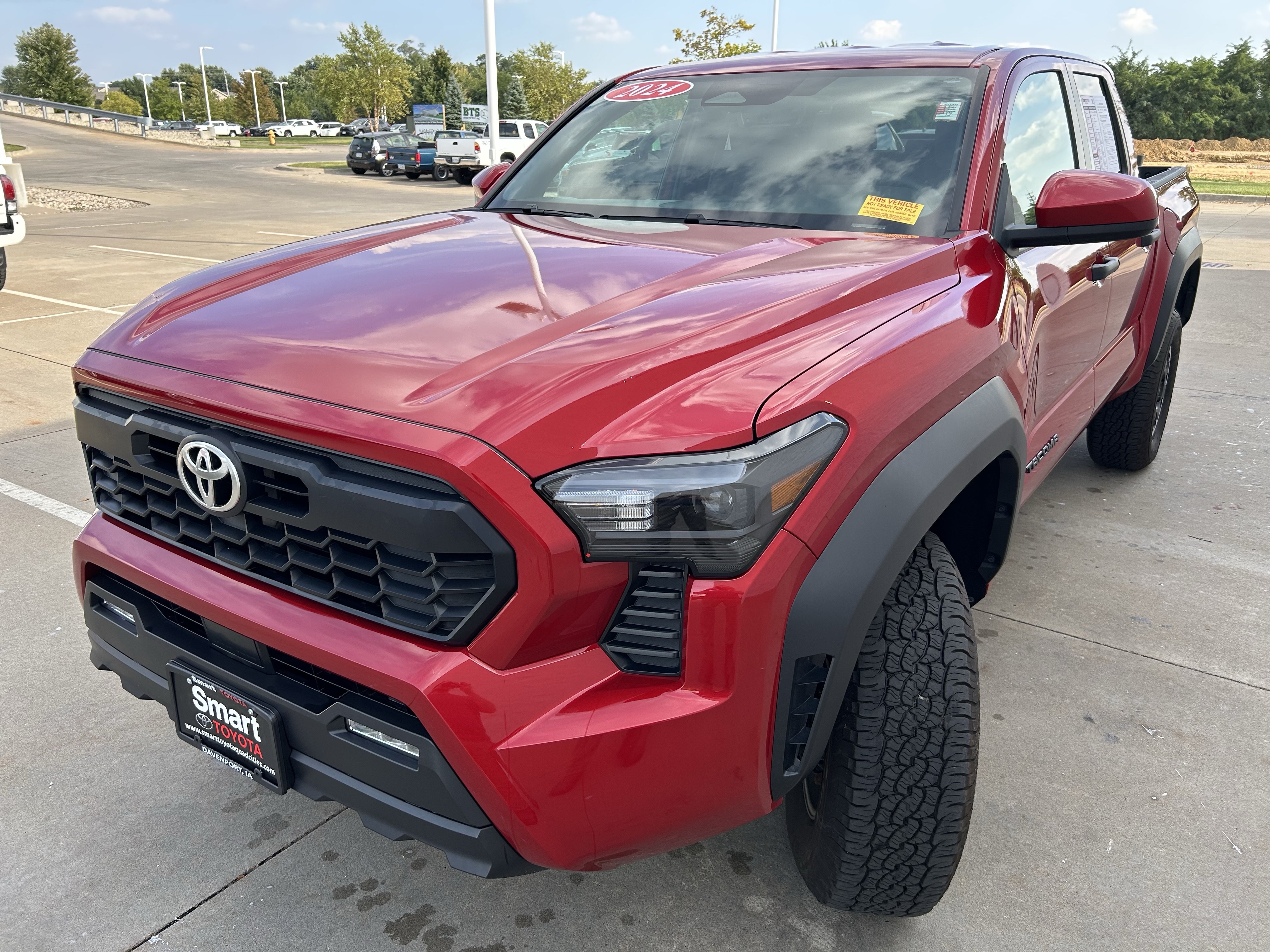 Used 2024 Toyota Tacoma TRD Off-Road AWD/4WD image 3