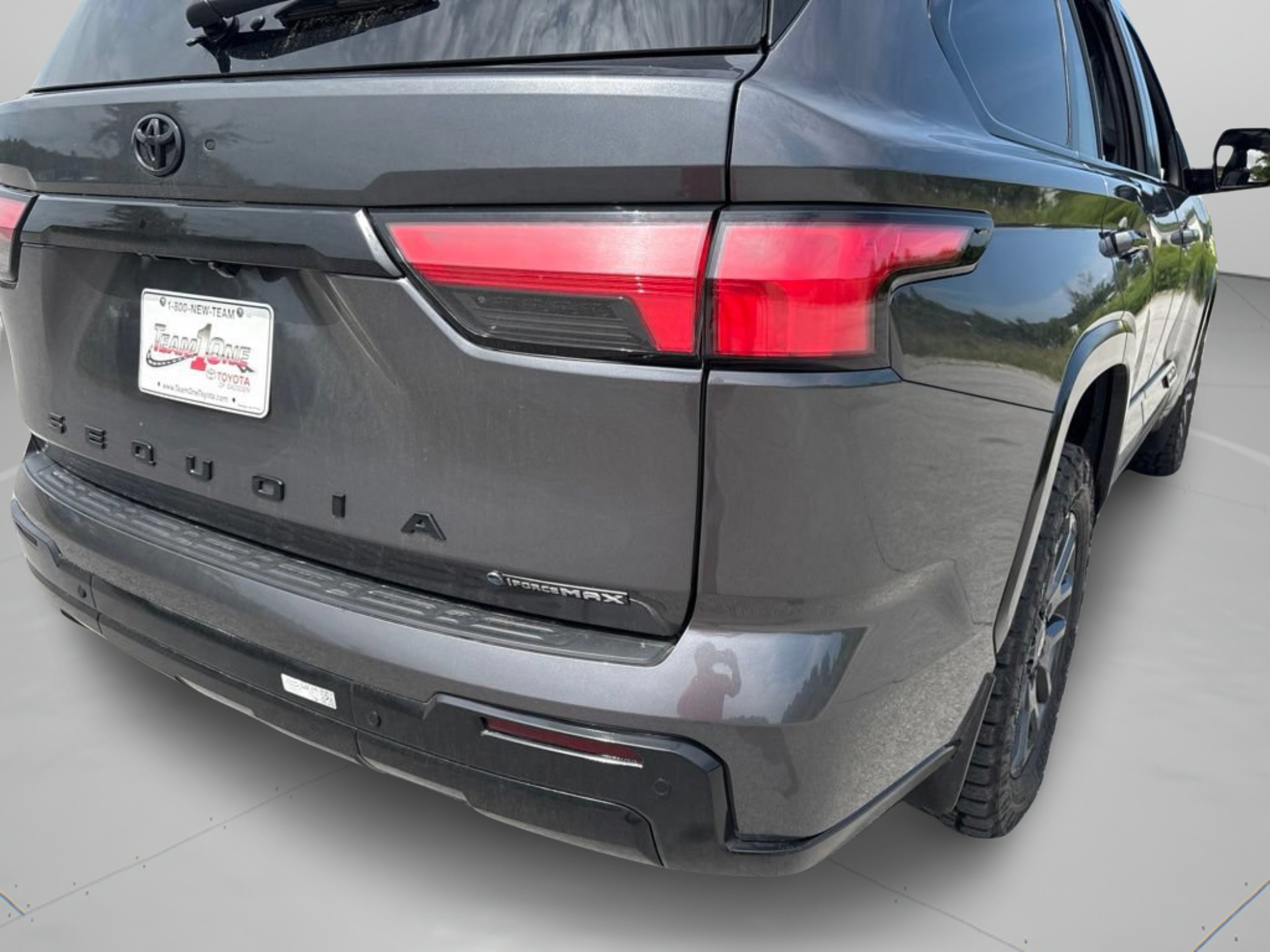 Certified 2025 Toyota Sequoia Platinum AWD/4WD image 29