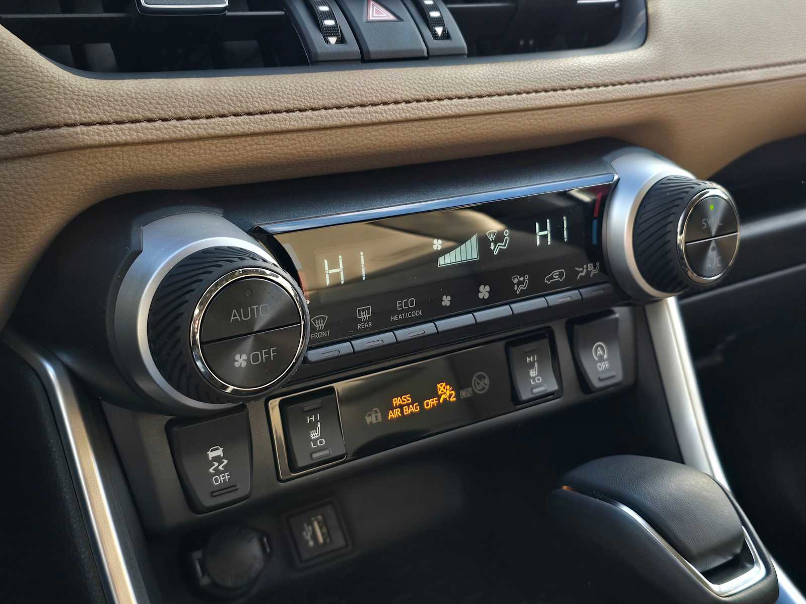 New 2025 Toyota RAV4 XLE Premium w/ Weather Package image 28