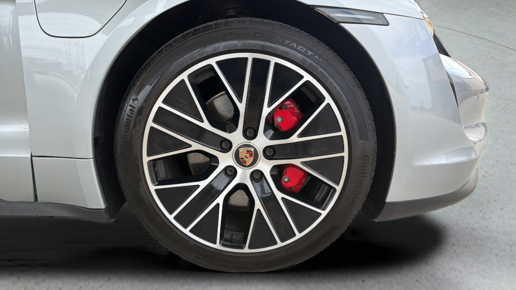 Used 2021 Porsche Taycan 4S AWD/4WD image 25