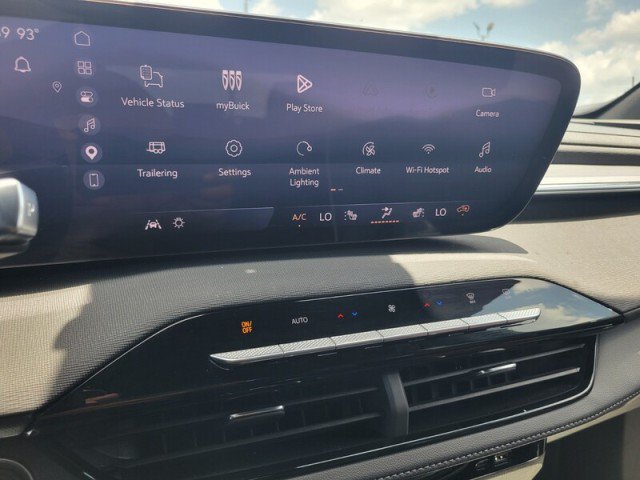 Used 2026 Buick Enclave Preferred FWD image 21