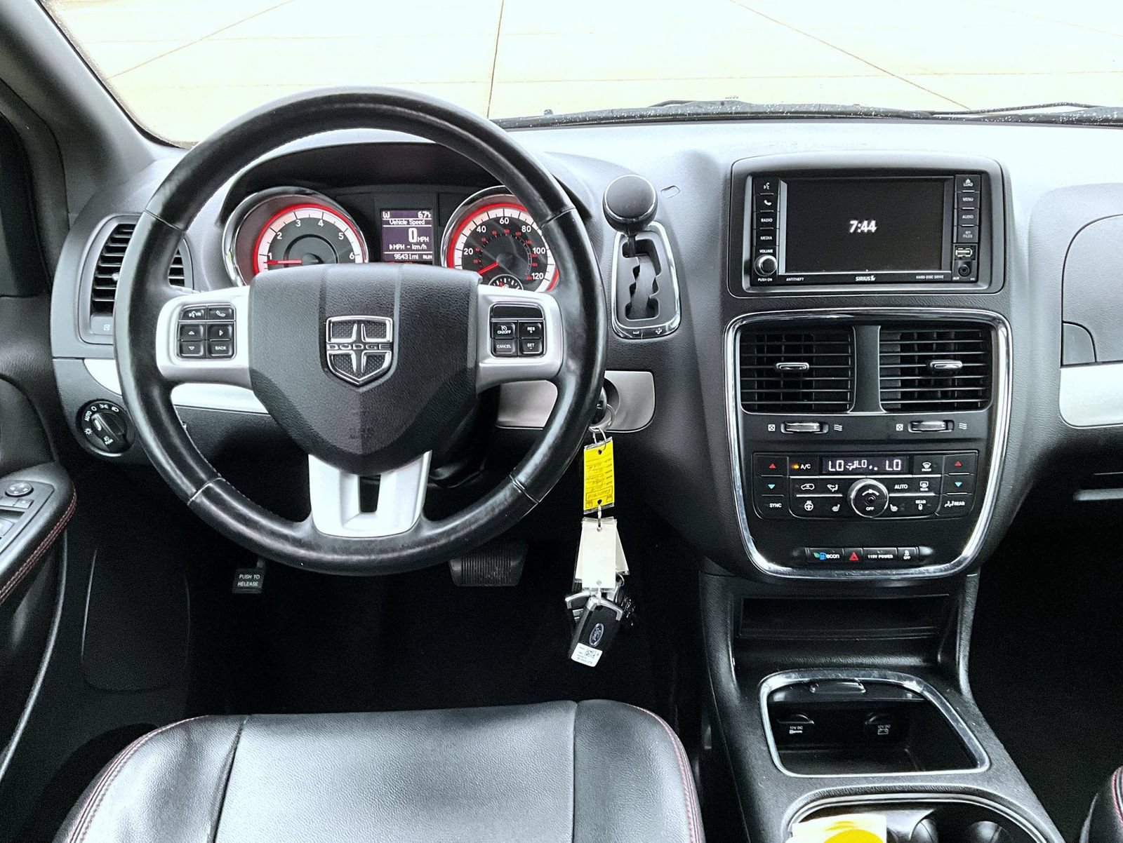 Used 2018 Dodge Grand Caravan GT FWD image 12