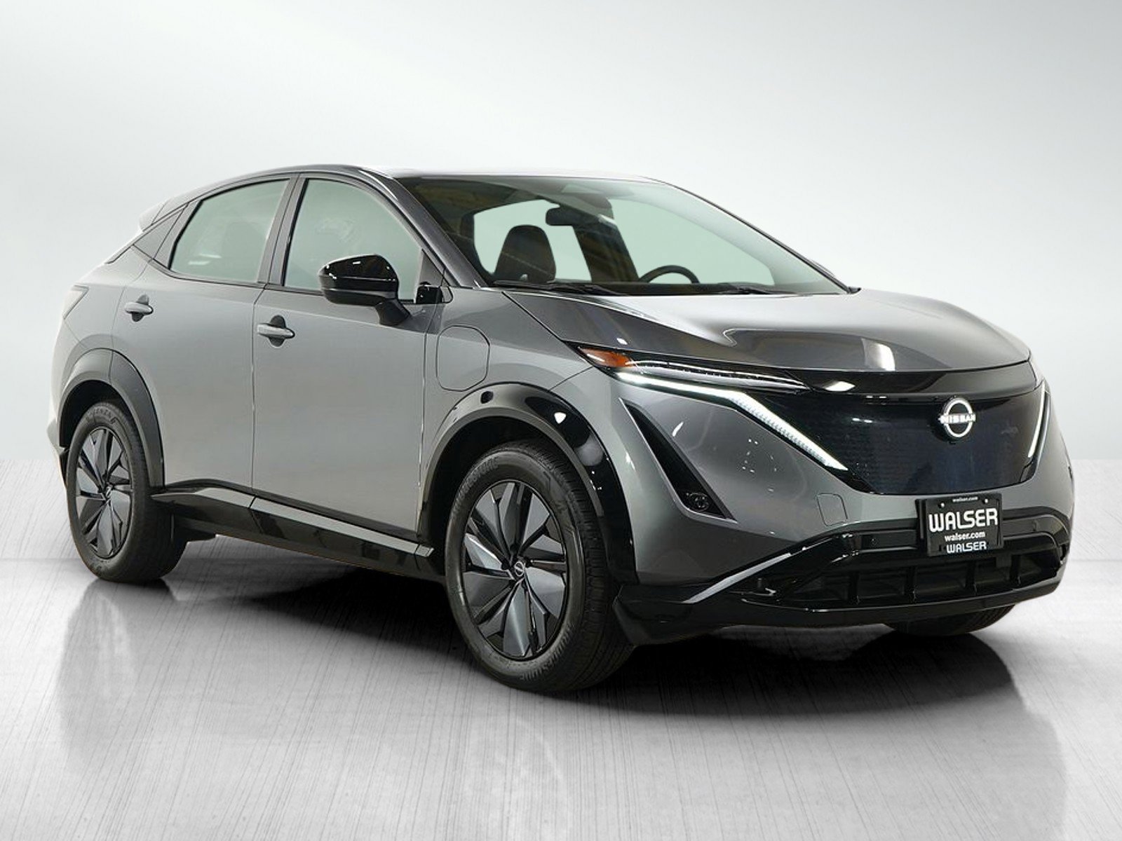 Used 2023 Nissan Ariya AWD image 7