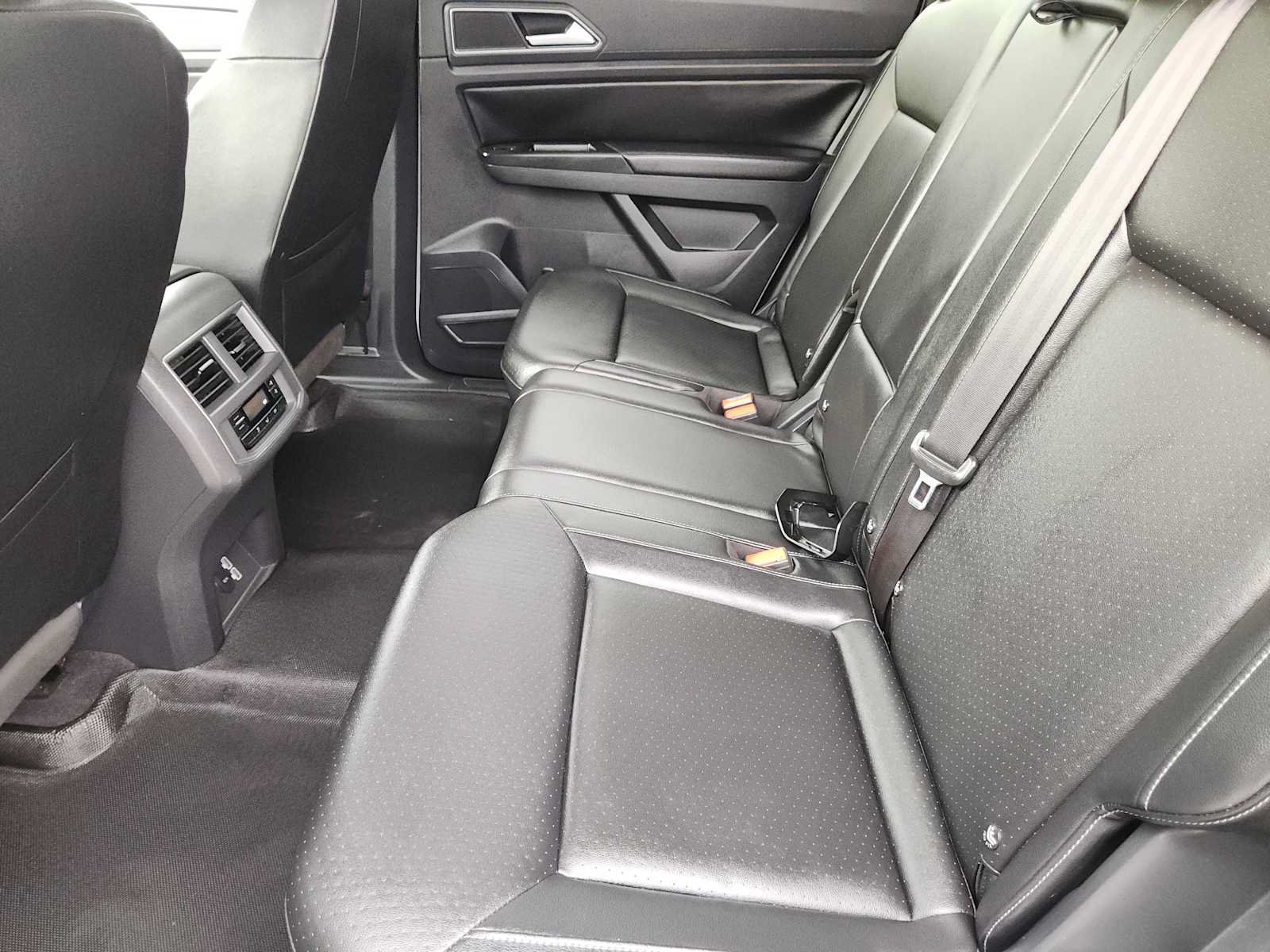 Used 2018 Volkswagen Atlas SE AWD/4WD image 31