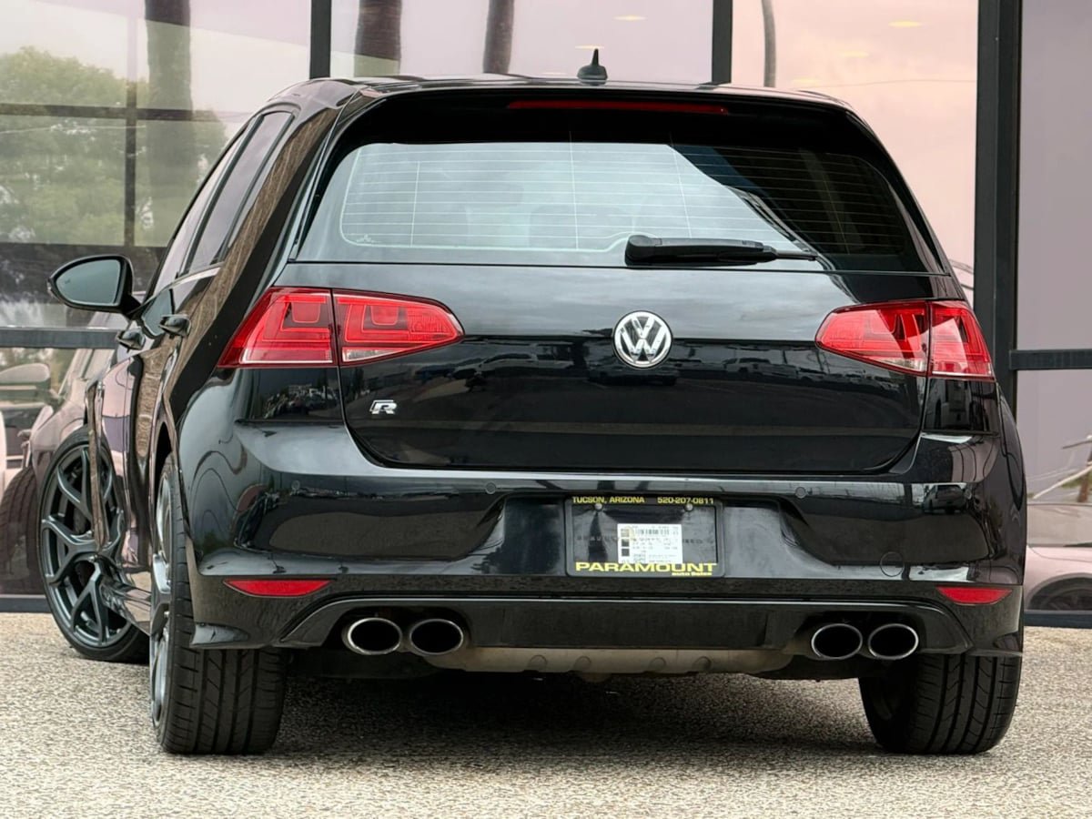 Used 2017 Volkswagen Golf R 4-Door AWD/4WD image 8