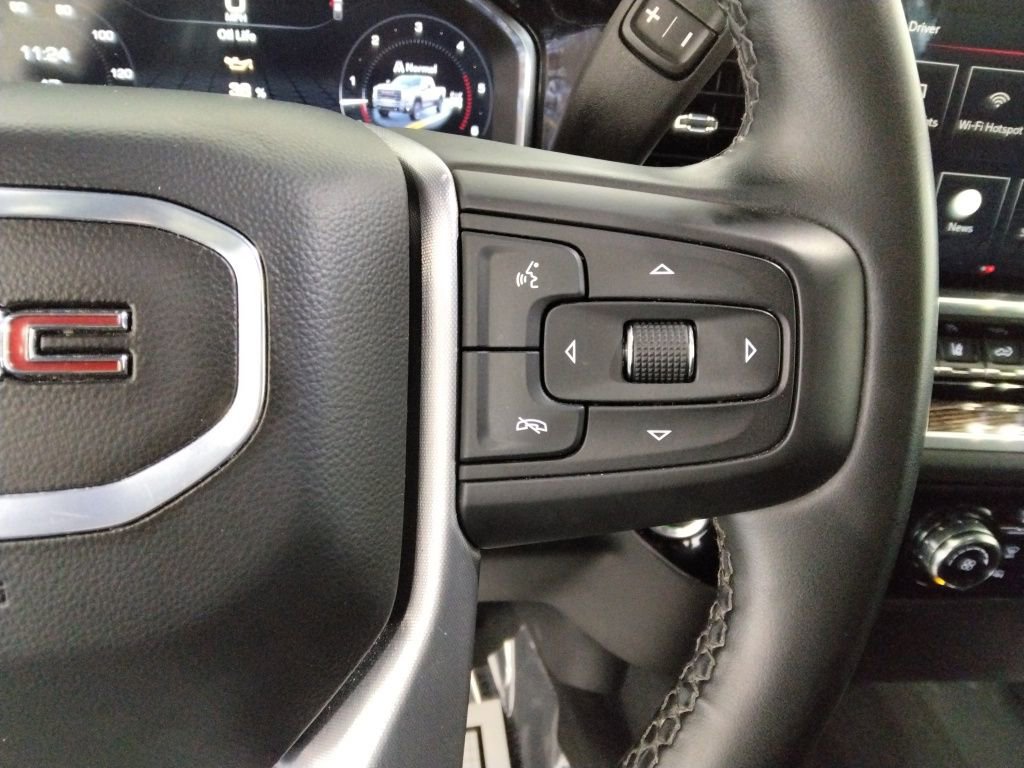 Used 2024 GMC Sierra 2500 SLE image 13