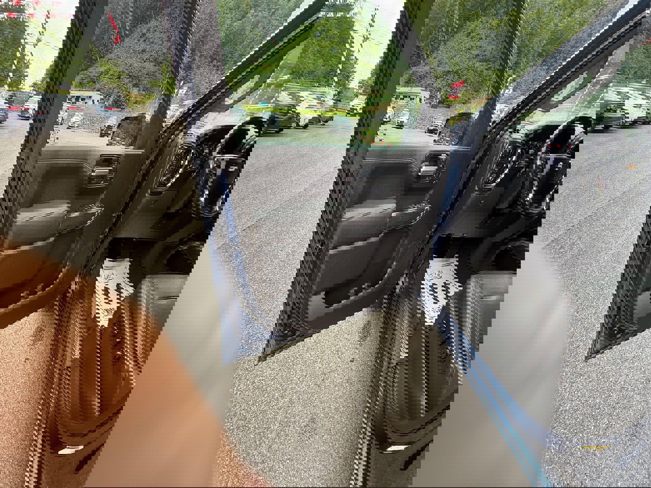 Used 2019 Chevrolet Silverado 1500 LTZ image 19