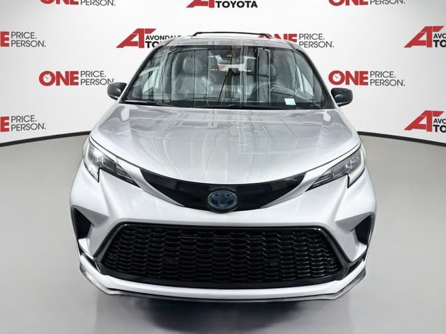 Certified 2021 Toyota Sienna XSE FWD image 3