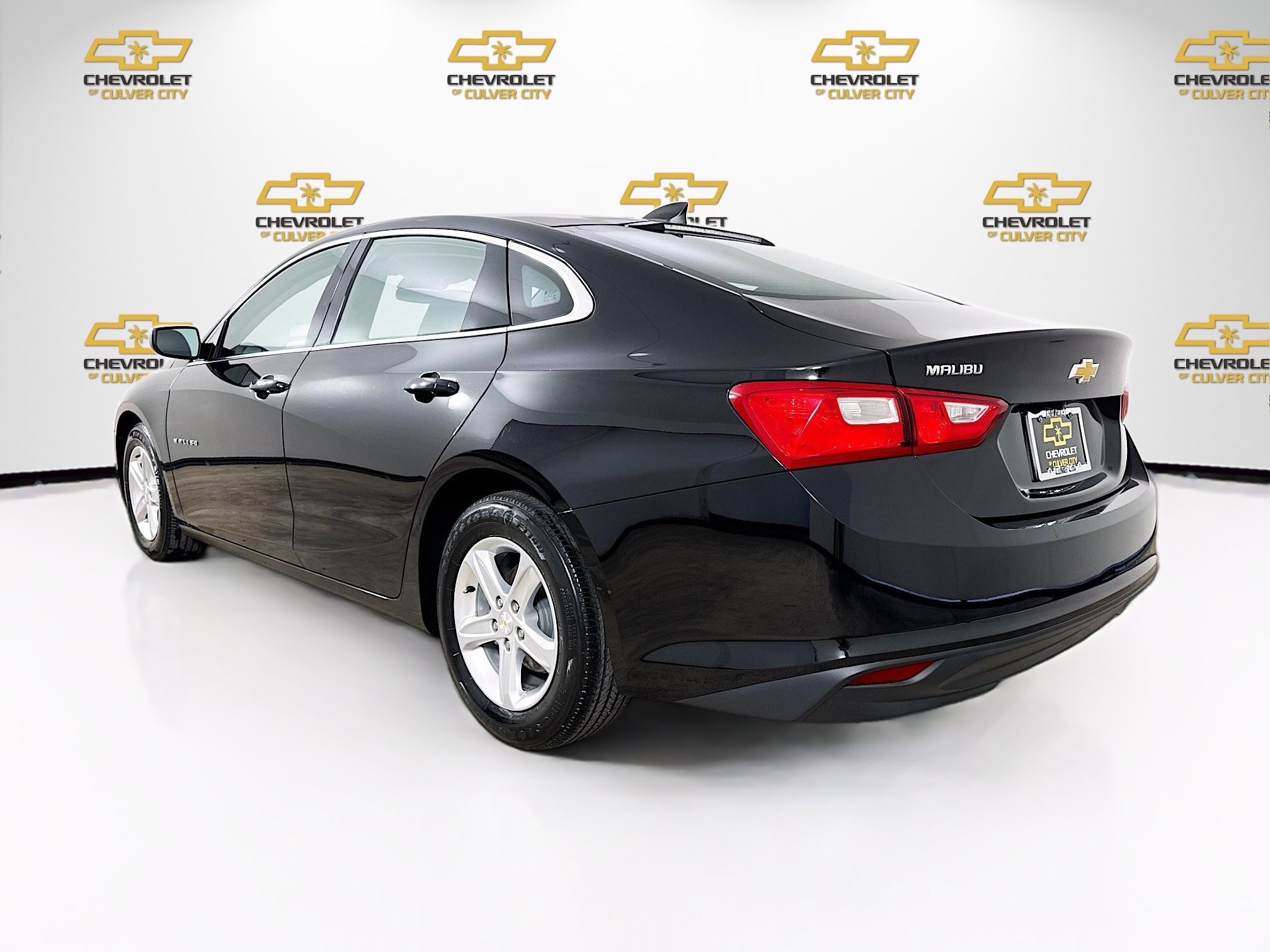 Used 2023 Chevrolet Malibu LS FWD image 6