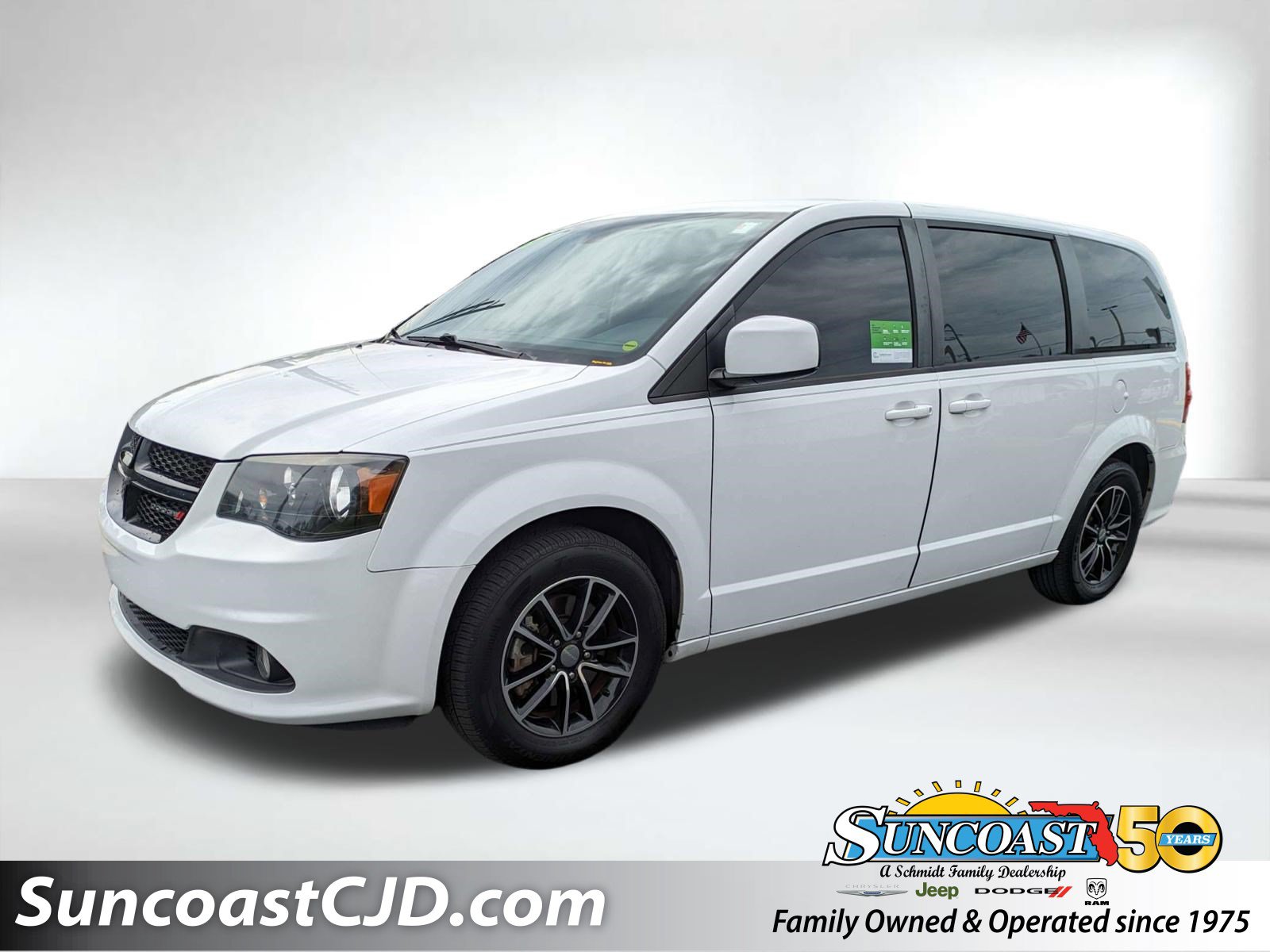 Certified 2019 Dodge Grand Caravan SXT w/ Blacktop Package FWD image 1