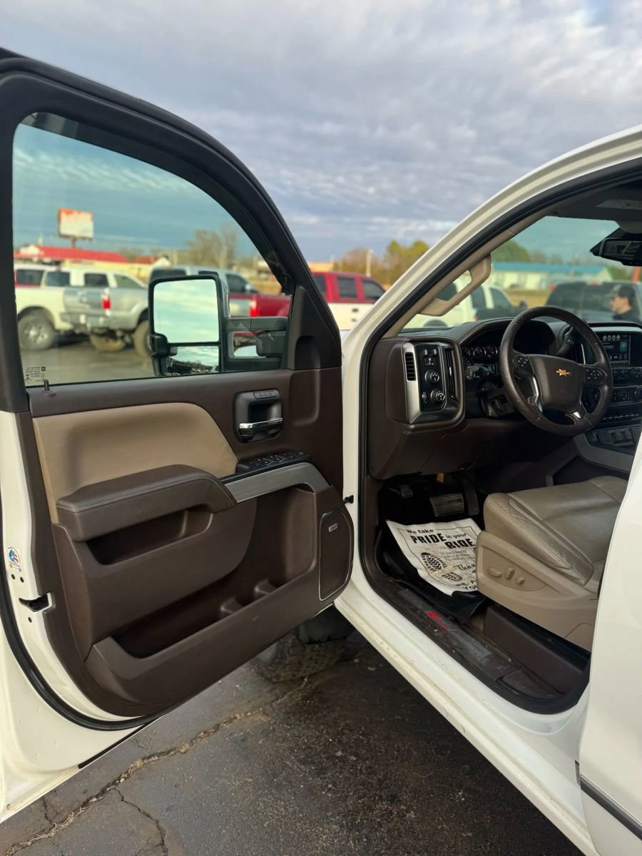 Used 2016 Chevrolet Silverado 2500 LTZ w/ Duramax Plus Package image 15