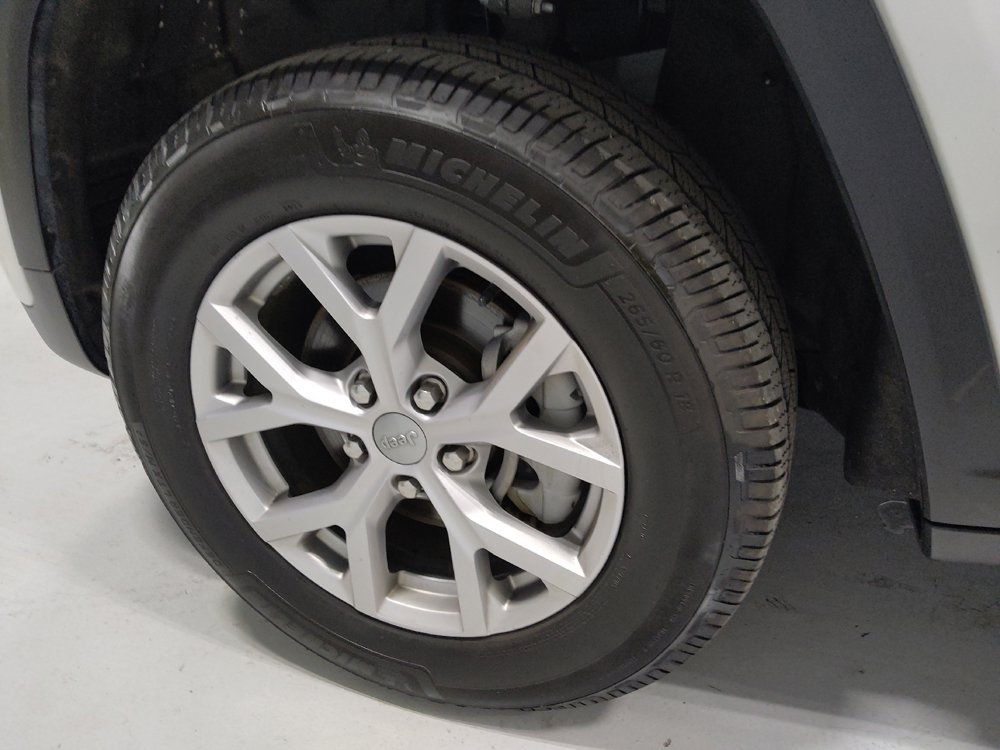 Used 2022 Jeep Grand Cherokee Limited AWD/4WD image 31