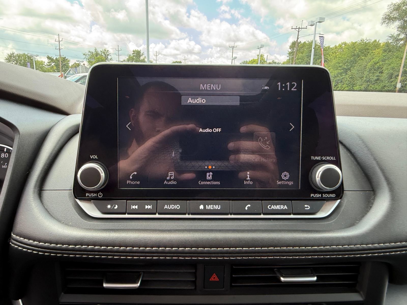 Used 2023 Nissan Rogue SV w/ SV Premium B Package image 15