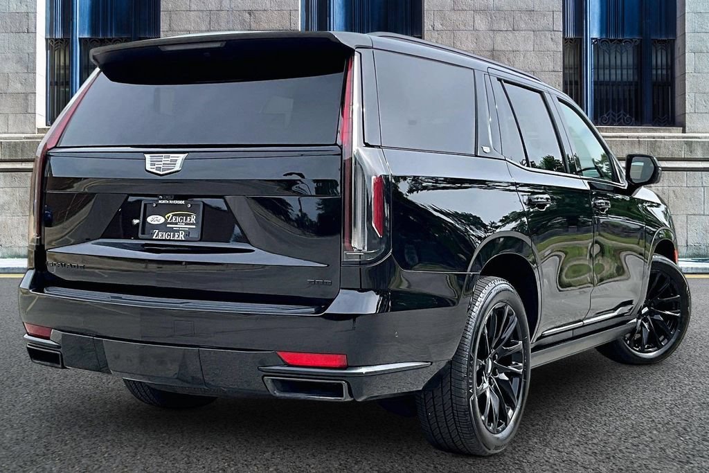 Used 2023 Cadillac Escalade Sport Platinum w/ LPO, ONYX Package AWD/4WD image 11