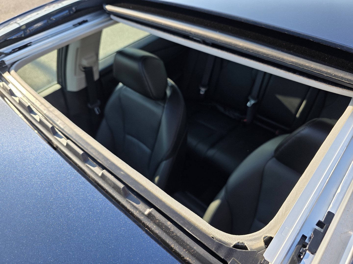 Used 2024 Honda Accord Touring image 3