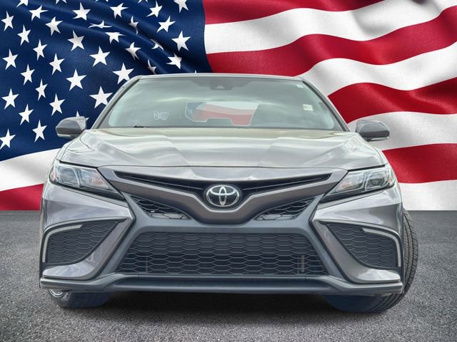 Used 2023 Toyota Camry SE image 4